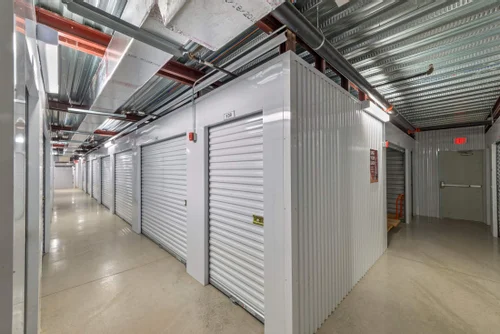 Access to climate controlled self storage