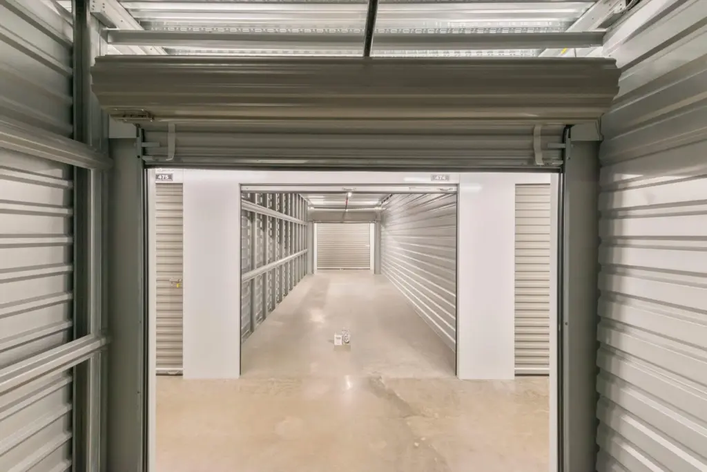 Oversized self storage in climate control